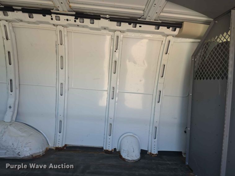 image for item FH6200 2012 Chevrolet Express 2500 van