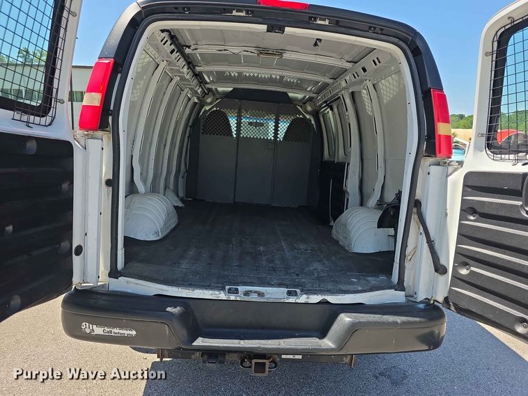 image for item FH6200 2012 Chevrolet Express 2500 van