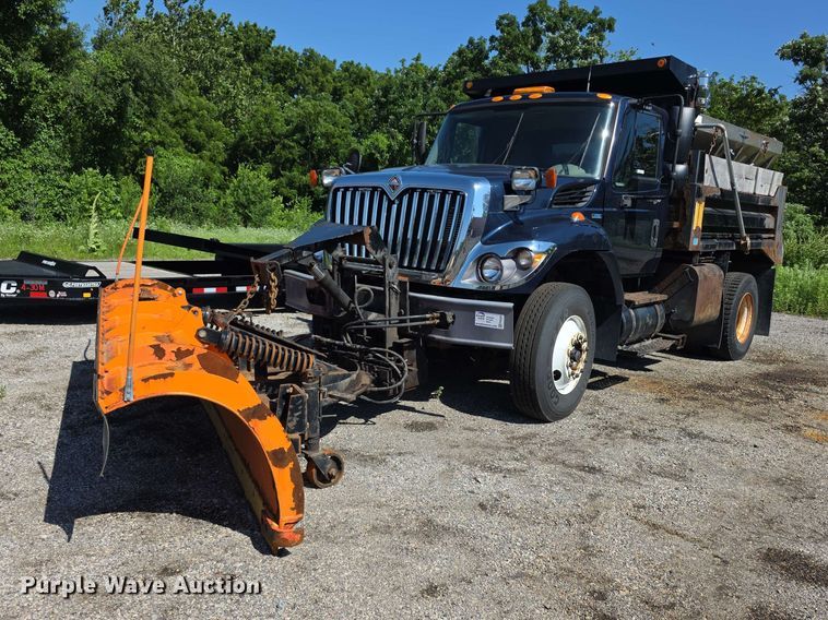 image for item FH6201 2009 International WorkStar 7300 dump truck