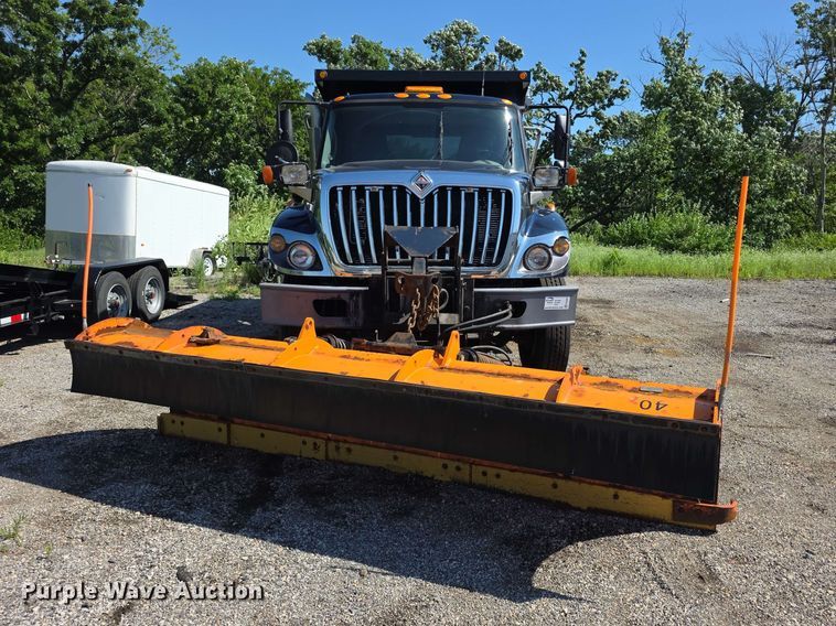 image for item FH6201 2009 International WorkStar 7300 dump truck