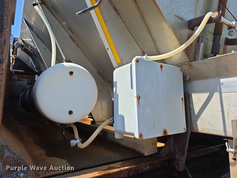 image for item FH6201 2009 International WorkStar 7300 dump truck