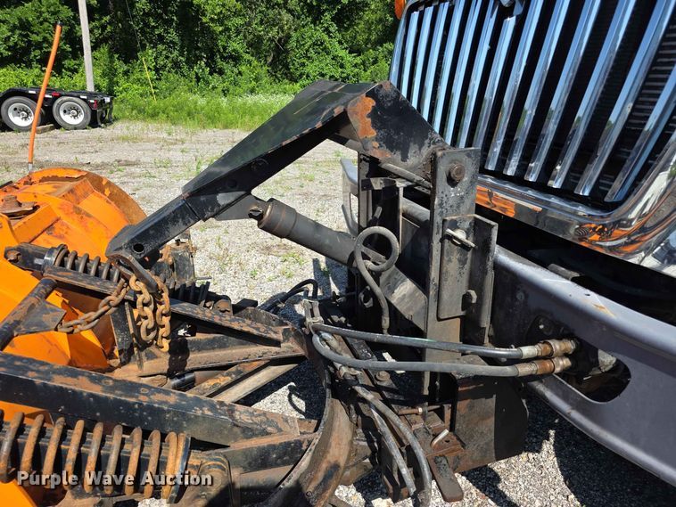 image for item FH6201 2009 International WorkStar 7300 dump truck