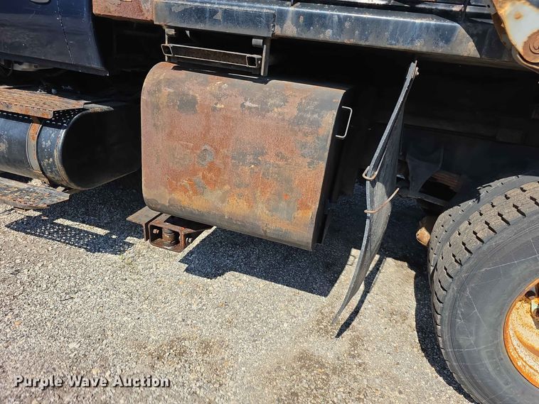 image for item FH6201 2009 International WorkStar 7300 dump truck