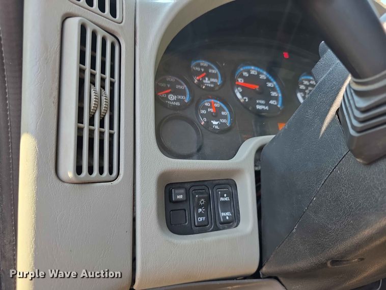 image for item FH6201 2009 International WorkStar 7300 dump truck
