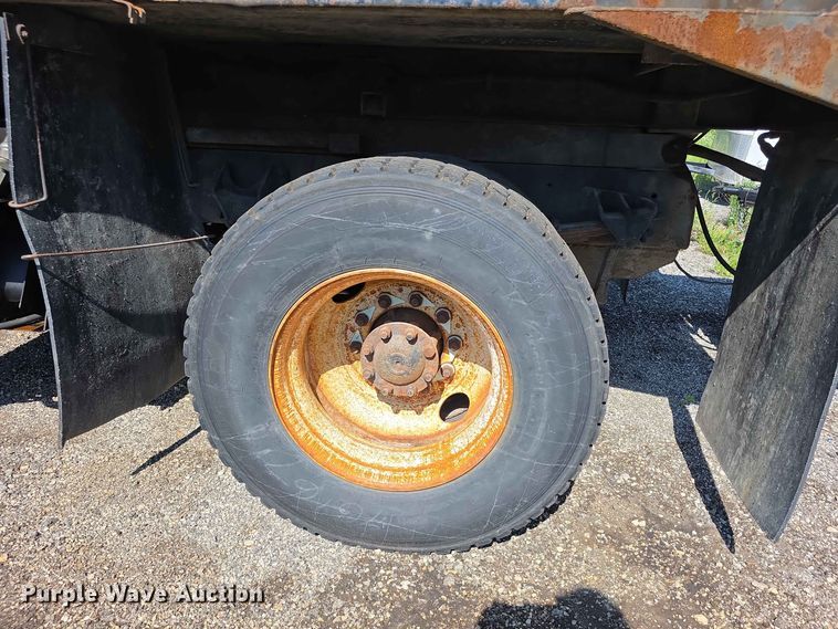 image for item FH6201 2009 International WorkStar 7300 dump truck