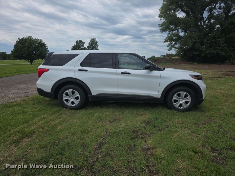 image for item FH6202 2020 Ford Explorer Police SUV