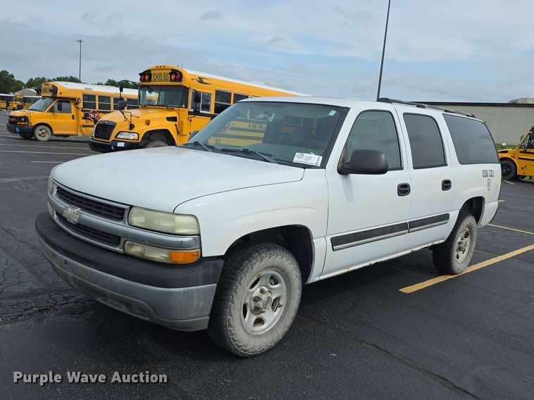 image for item FH6203 2004 Chevrolet Suburban 1500 SUV
