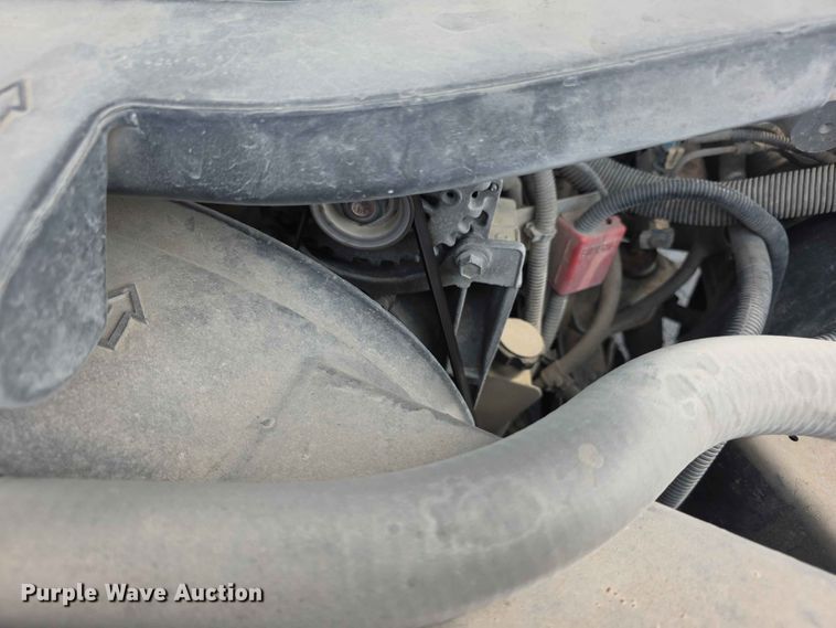 image for item FH6203 2004 Chevrolet Suburban 1500 SUV