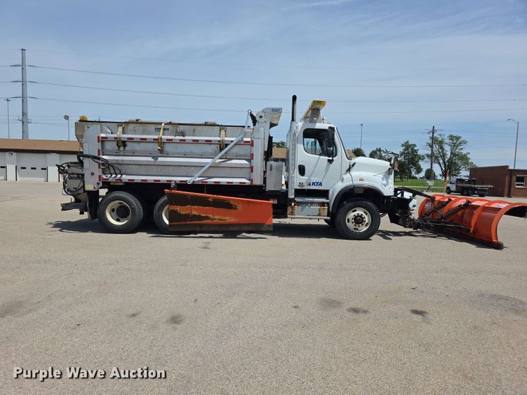 image for item FH6204 2011 Freightliner  M2 Business Class dump truck