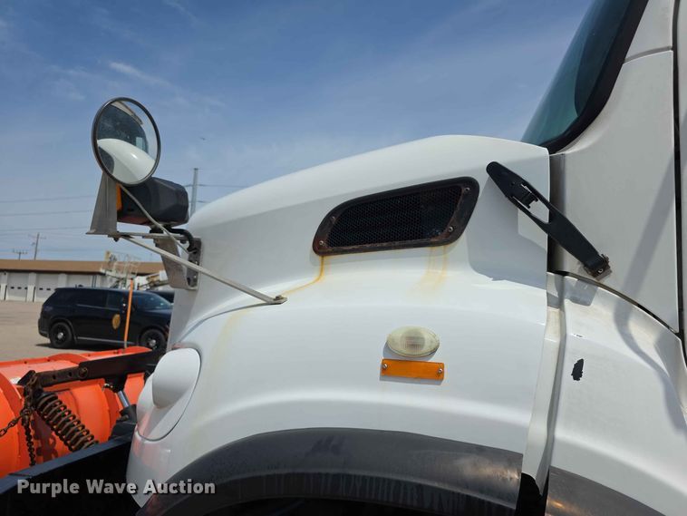 image for item FH6204 2011 Freightliner  M2 Business Class dump truck