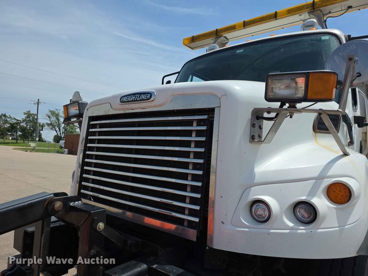 image for item FH6204 2011 Freightliner  M2 Business Class dump truck