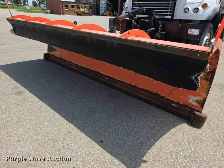 image for item FH6204 2011 Freightliner  M2 Business Class dump truck