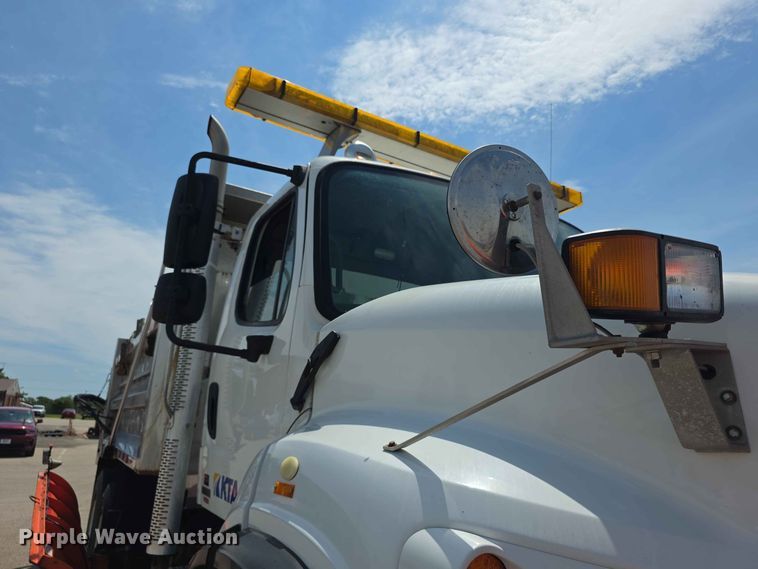 image for item FH6204 2011 Freightliner  M2 Business Class dump truck