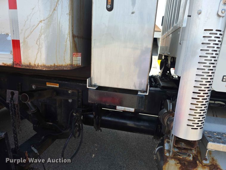 image for item FH6204 2011 Freightliner  M2 Business Class dump truck