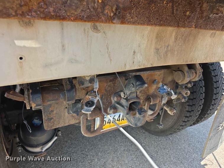 image for item FH6204 2011 Freightliner  M2 Business Class dump truck