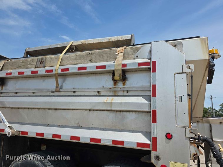 image for item FH6204 2011 Freightliner  M2 Business Class dump truck