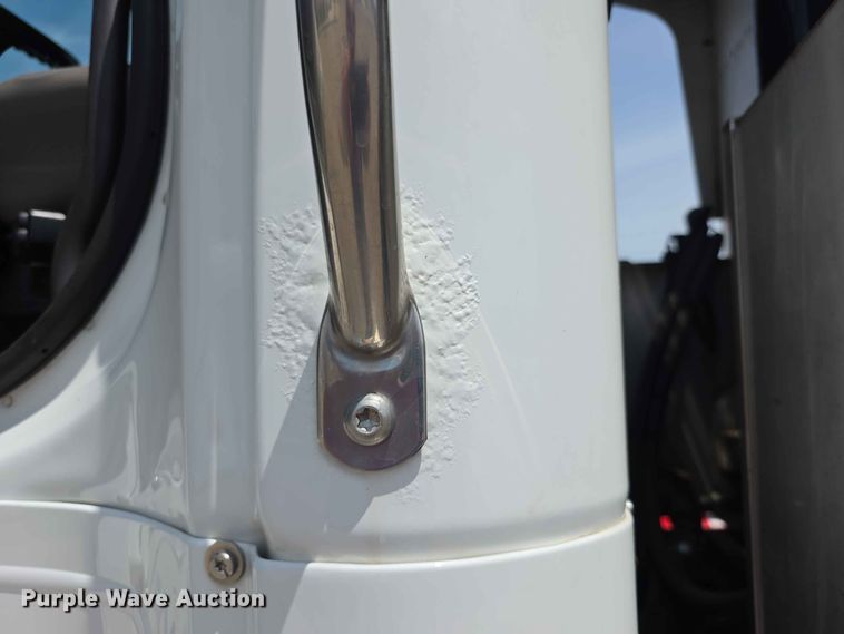 image for item FH6204 2011 Freightliner  M2 Business Class dump truck