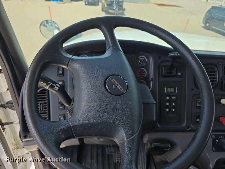 image for item FH6204 2011 Freightliner  M2 Business Class dump truck