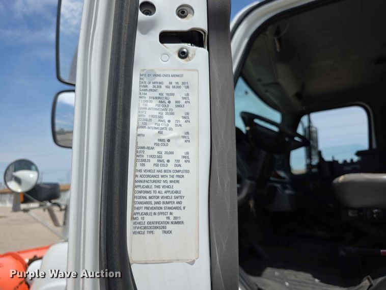 image for item FH6204 2011 Freightliner  M2 Business Class dump truck