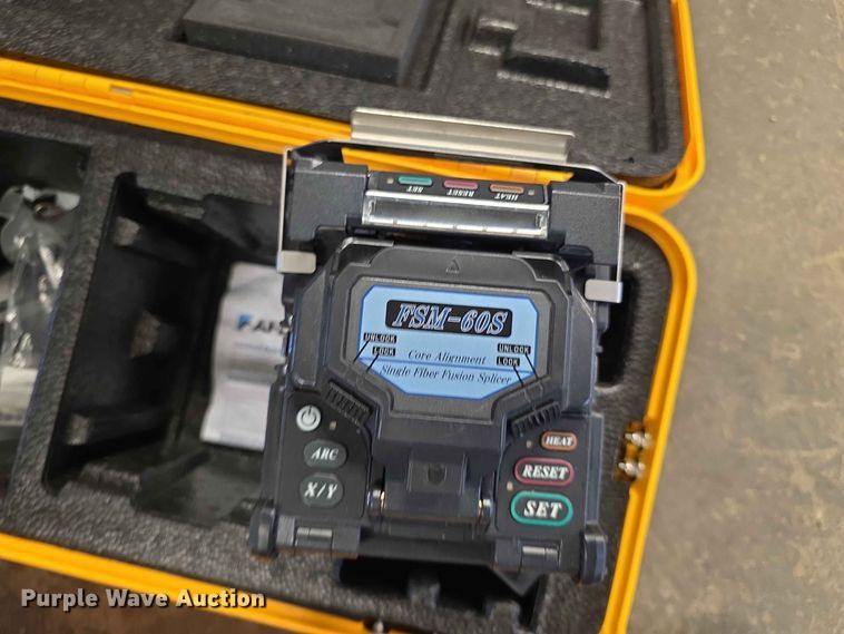 image for item FH6205 Fujikura  FSM-60S optical fiber fusion splicer