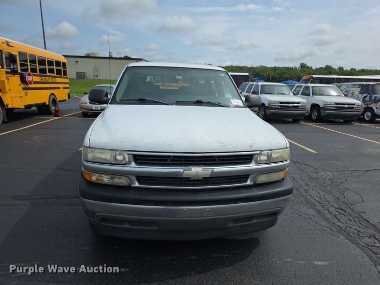 image for item FH6206 2006 Chevrolet Suburban 1500 SUV