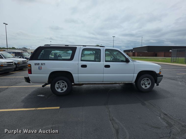 image for item FH6206 2006 Chevrolet Suburban 1500 SUV