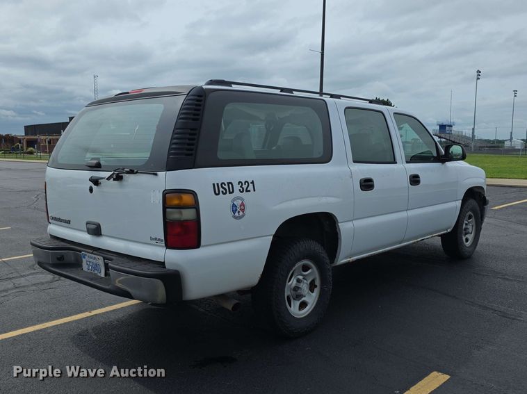 image for item FH6206 2006 Chevrolet Suburban 1500 SUV
