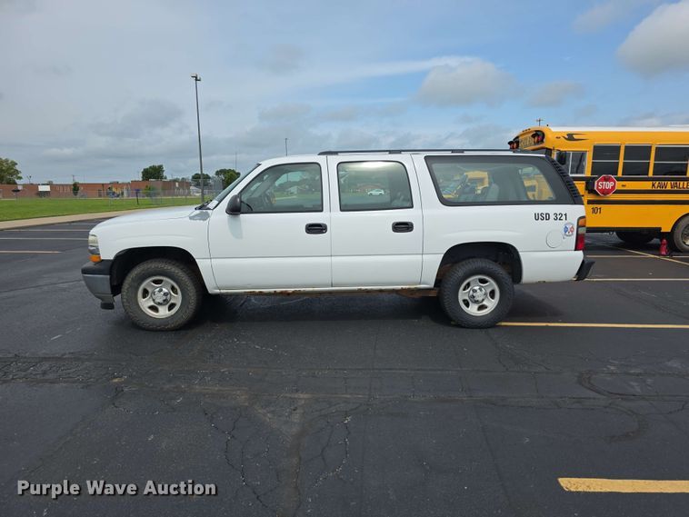 image for item FH6206 2006 Chevrolet Suburban 1500 SUV
