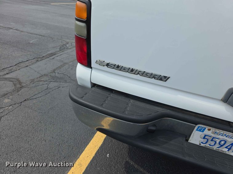 image for item FH6206 2006 Chevrolet Suburban 1500 SUV