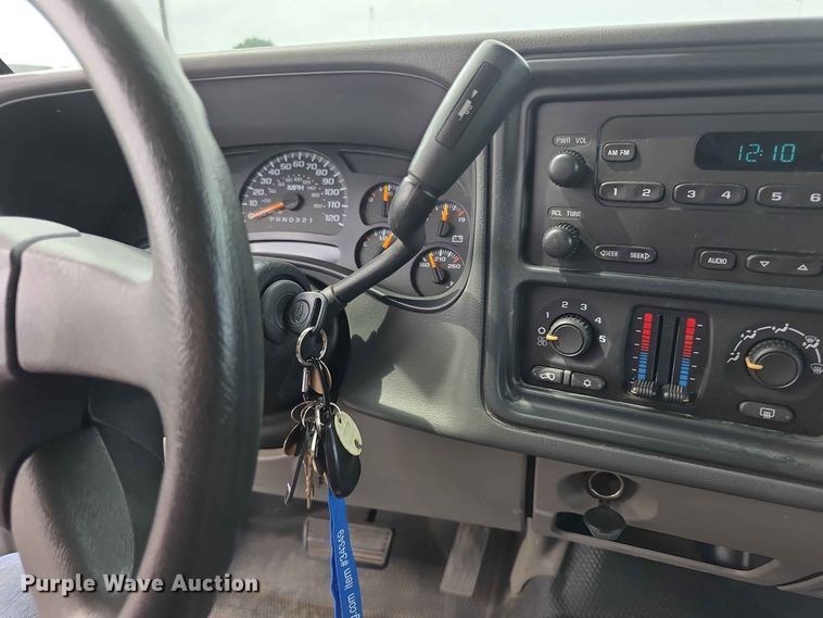 image for item FH6206 2006 Chevrolet Suburban 1500 SUV