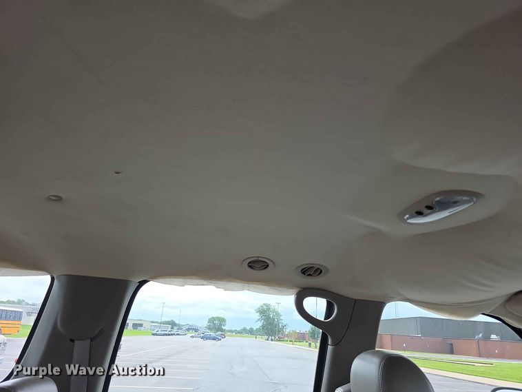 image for item FH6206 2006 Chevrolet Suburban 1500 SUV