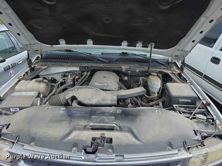 image for item FH6206 2006 Chevrolet Suburban 1500 SUV