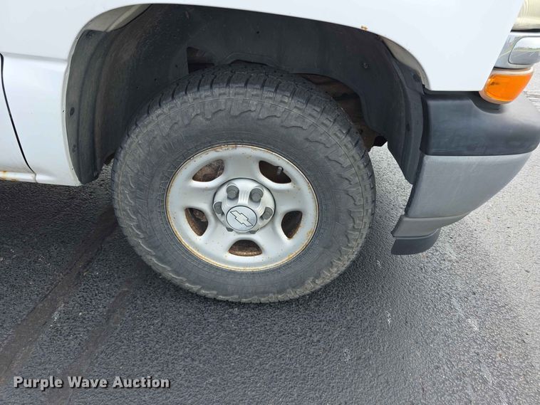 image for item FH6206 2006 Chevrolet Suburban 1500 SUV