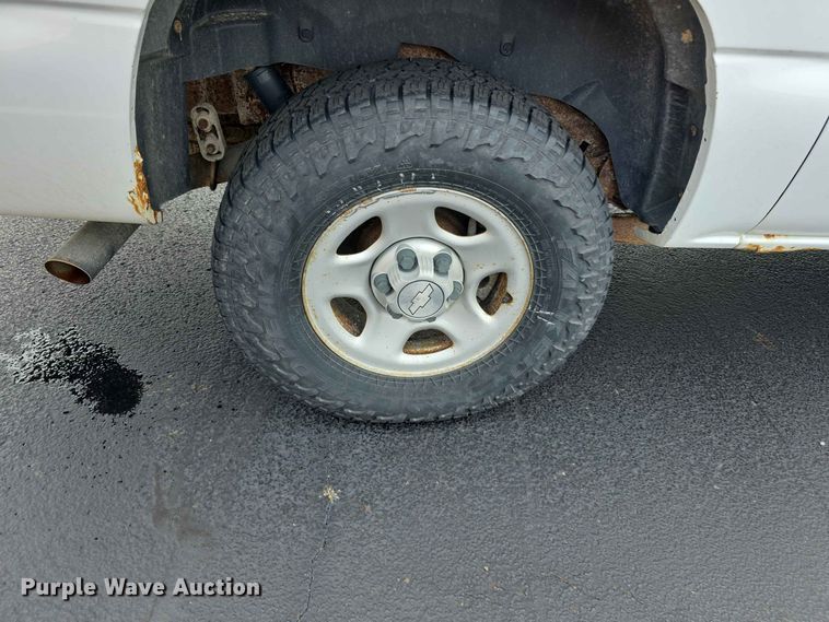 image for item FH6206 2006 Chevrolet Suburban 1500 SUV