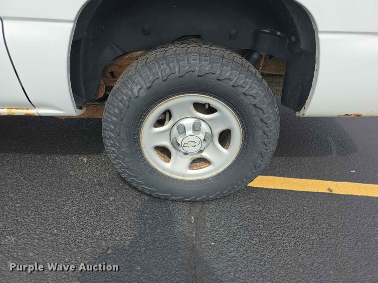image for item FH6206 2006 Chevrolet Suburban 1500 SUV