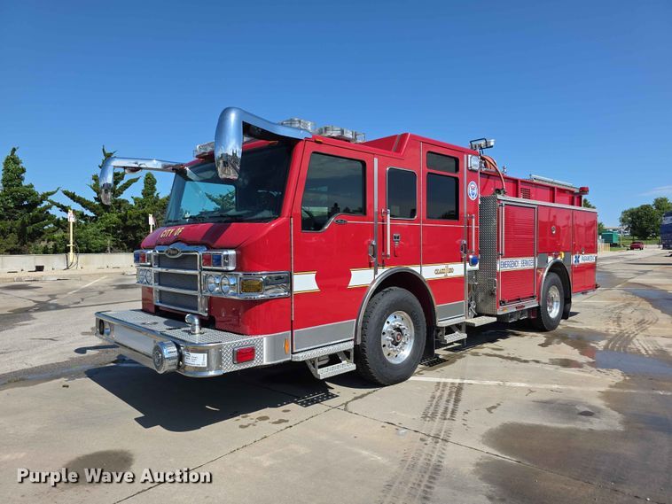 image for item FH6208 2011 Pierce Velocity pumper fire truck