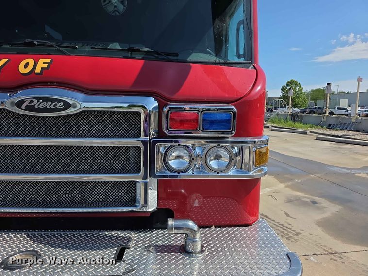 image for item FH6208 2011 Pierce Velocity pumper fire truck
