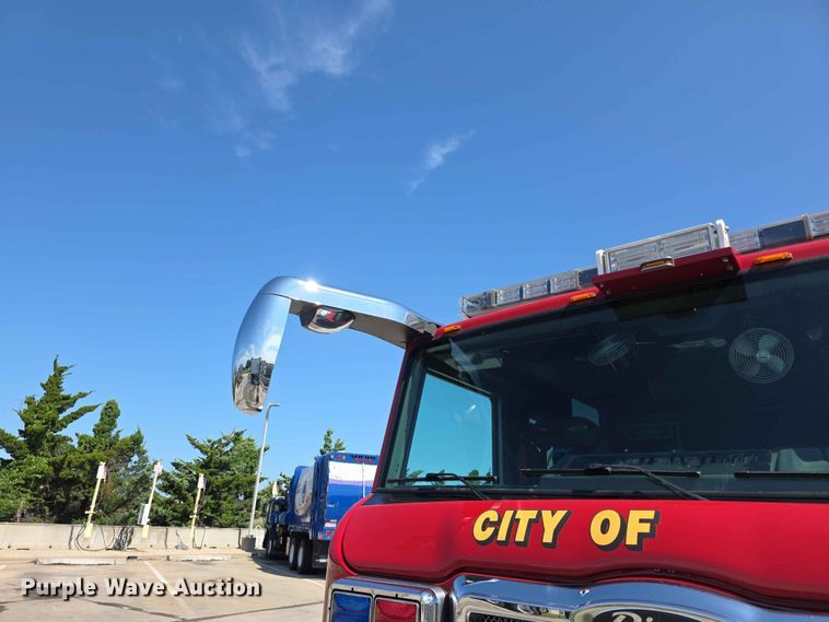 image for item FH6208 2011 Pierce Velocity pumper fire truck