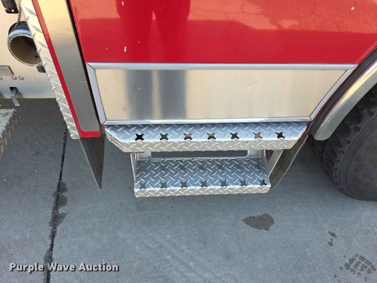 image for item FH6208 2011 Pierce Velocity pumper fire truck