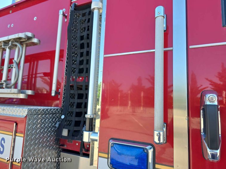 image for item FH6208 2011 Pierce Velocity pumper fire truck