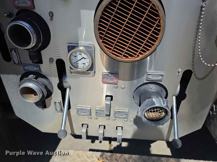 image for item FH6208 2011 Pierce Velocity pumper fire truck