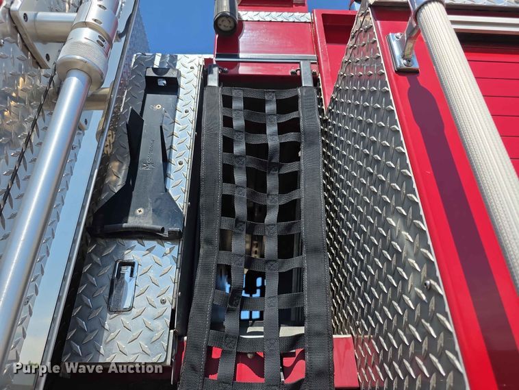 image for item FH6208 2011 Pierce Velocity pumper fire truck