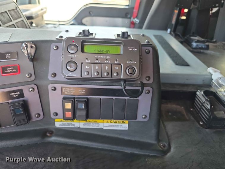 image for item FH6208 2011 Pierce Velocity pumper fire truck