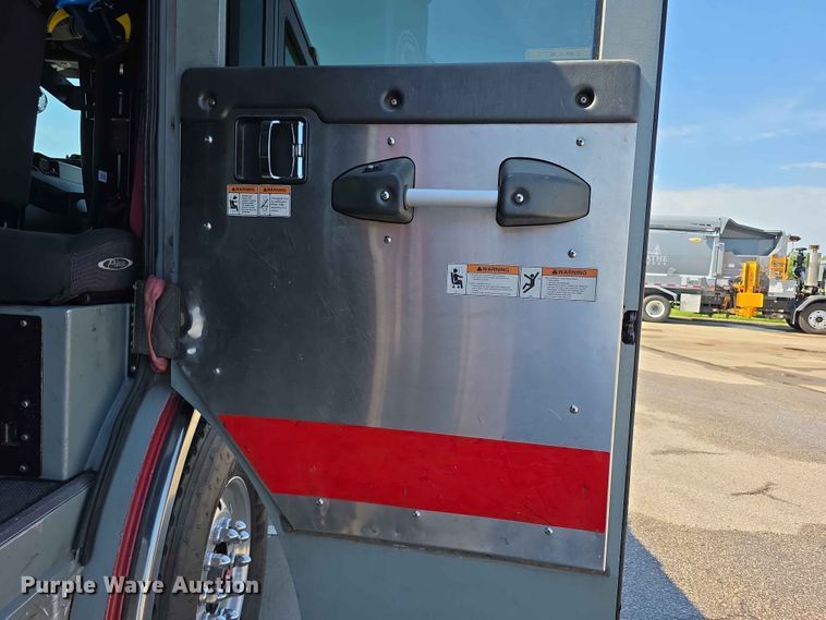 image for item FH6208 2011 Pierce Velocity pumper fire truck