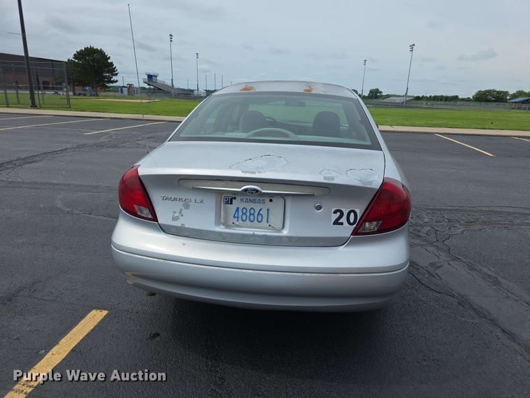 image for item FH6231 2001 Ford Taurus LX 