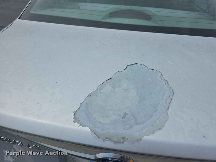 image for item FH6231 2001 Ford Taurus LX 