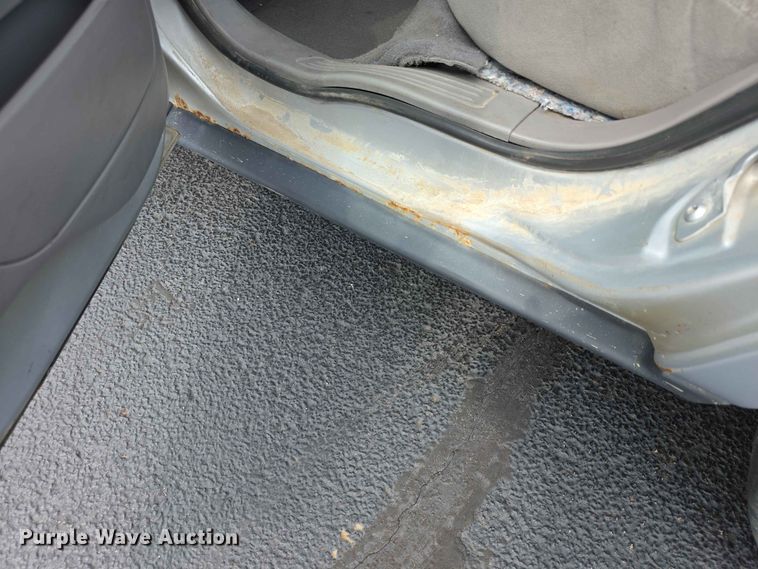 image for item FH6231 2001 Ford Taurus LX 