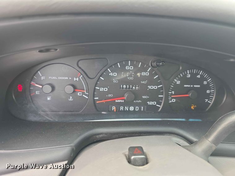image for item FH6231 2001 Ford Taurus LX 