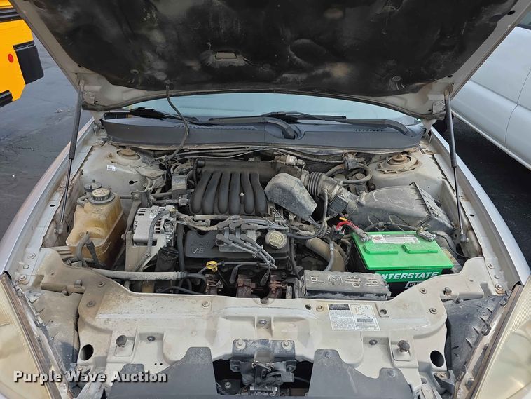 image for item FH6231 2001 Ford Taurus LX 