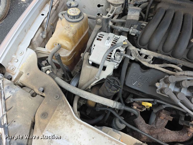 image for item FH6231 2001 Ford Taurus LX 